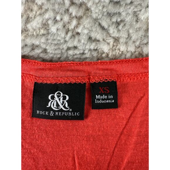 Rock & Republic Sz XS Red V-Neck Short Sleeve Tee Shirt Pocket Basics Lightweigh - Picture 5 of 7